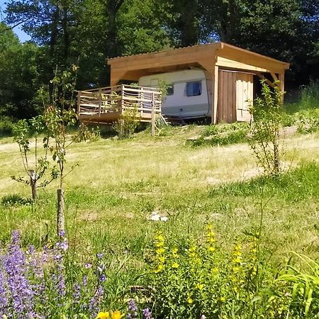 Carazen , Caravane Chauffee Saint-Sylvain-Bellegarde 外观 照片