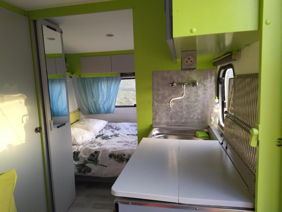Carazen , Caravane Chauffee Saint-Sylvain-Bellegarde 外观 照片
