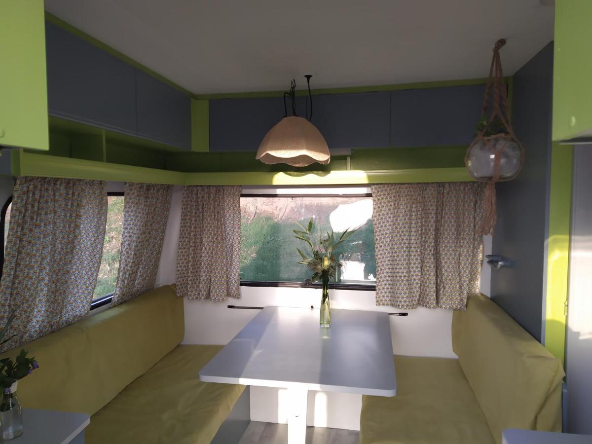 Carazen , Caravane Chauffee Saint-Sylvain-Bellegarde 外观 照片